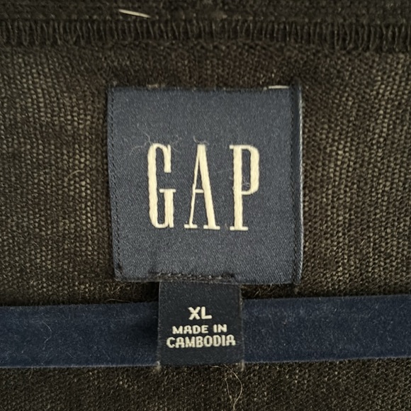 Gap v neck cardigan - Picture 2 of 3